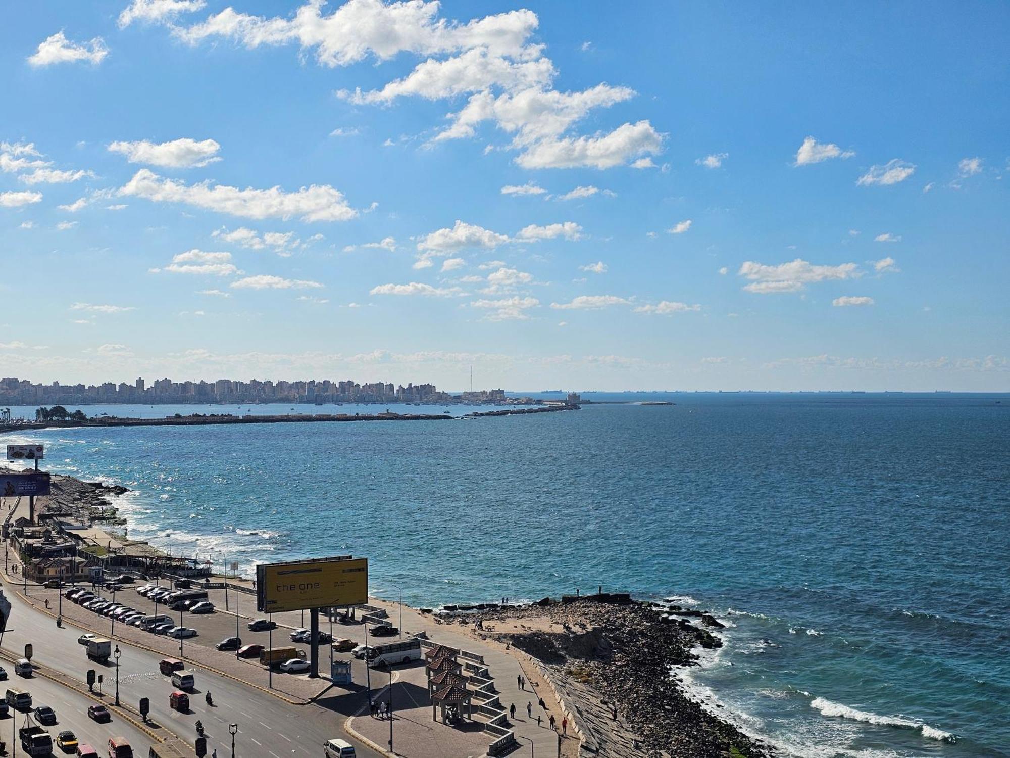 Welcome Sea View - Families Only Alexandria