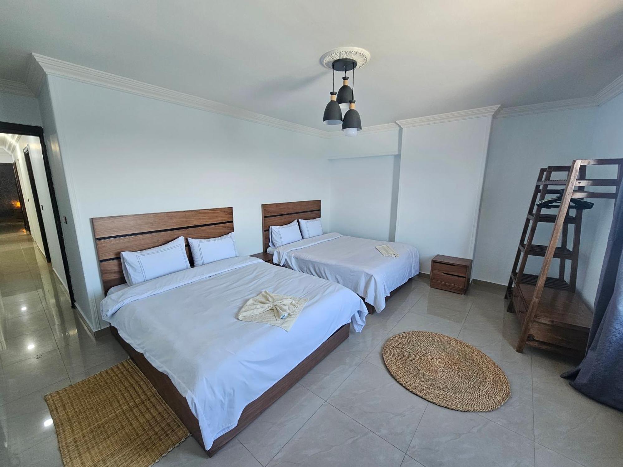 Welcome Sea View - Families Only Alexandria