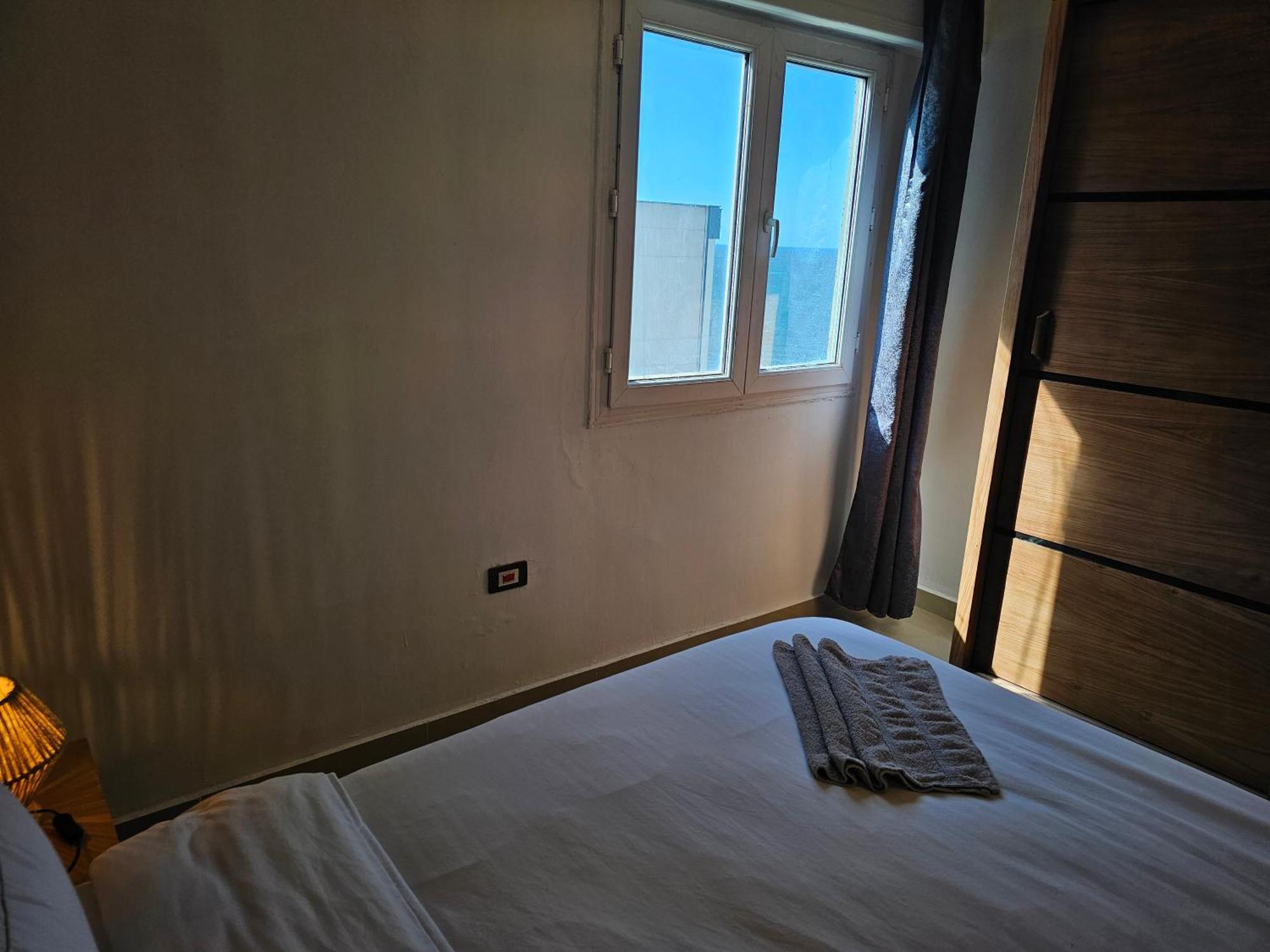 Welcome Sea View - Families Only